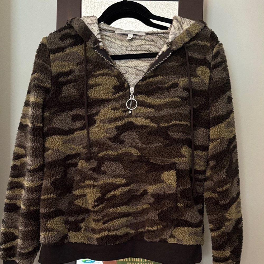 Cozy Camo Half-Zip Sherpa Hoodie - Olive Green